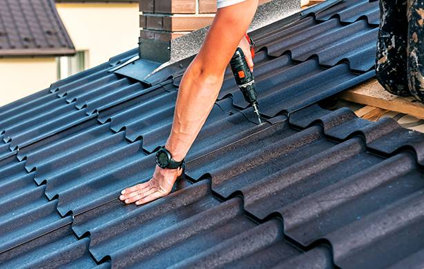 Metal shake roofing contractor: Milwaukee & Madison areas Metal shake roofing contractor: Milwaukee & Madison areas